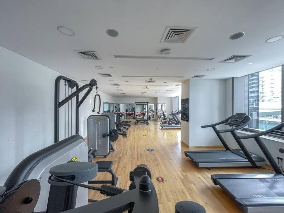 Cozy Studio In Sparkle Tower Jbr By Suiteable Dubai Exterior photo